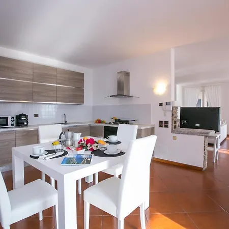 Sleeps 12 Pool Villa